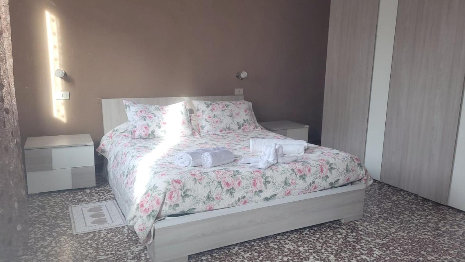 Milli Apartment แฟร์รารา ภายนอก รูปภาพ